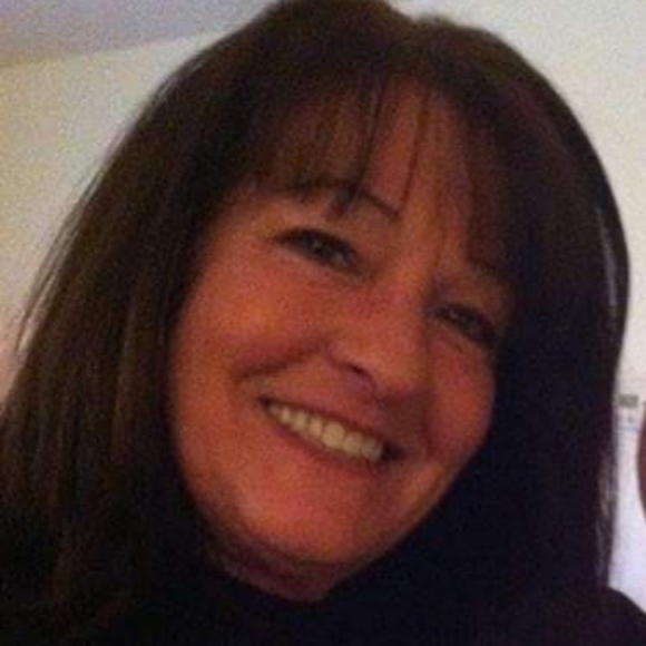 Meet your Posher, Lisa - Picture 2 of 2